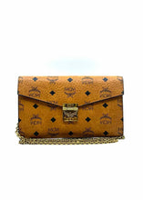 Load image into Gallery viewer, MCM LOGO Clutch
