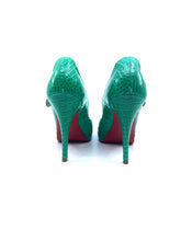 Load image into Gallery viewer, CHRISTIAN LOUBOUTIN Size 6.5 Green Leather Pumps