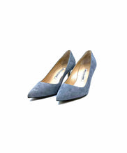 Load image into Gallery viewer, MANOLO BLAHNIK Size 5 Grey Suede Solid Pumps