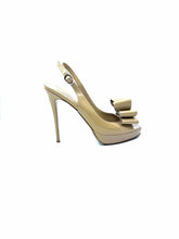 Load image into Gallery viewer, VALENTINO GARAVANI Size 9.5 Nude Patent Leather Pumps