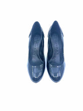 Load image into Gallery viewer, BURBERRY Size 7.5 Black Patent Leather Solid Pumps