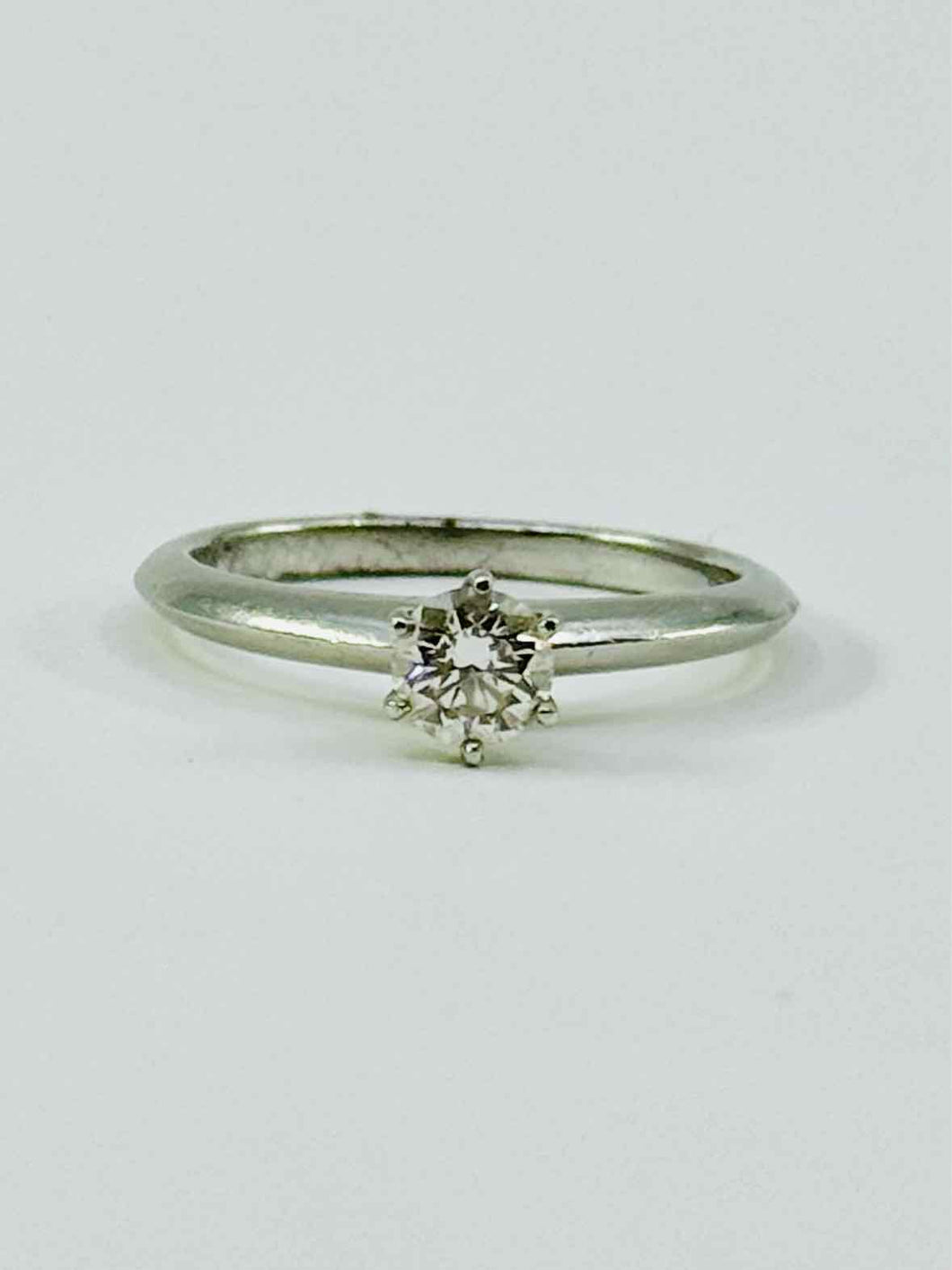 TIFFANY & CO Platinum Diamond Engagement Ring