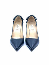 Load image into Gallery viewer, VALENTINO GARAVANI Size 8.5 Black Pumps