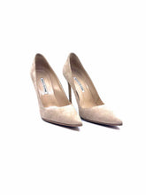 Load image into Gallery viewer, MANOLO BLAHNIK Size 9 Taupe Suede Pumps