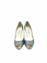 Load image into Gallery viewer, JIMMY CHOO Size 7.5 Silver Pumps