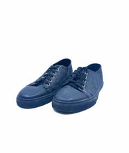 Load image into Gallery viewer, GUCCI Size 8 Black Men's Sneakers