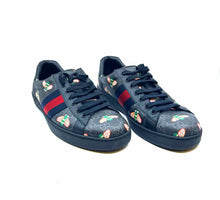 Load image into Gallery viewer, GUCCI Size 10.5 Black, Red Men's Sneakers