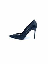Load image into Gallery viewer, MANOLO BLAHNIK Size 9 Black Leather Pumps