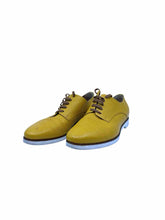 Load image into Gallery viewer, FENDI Size 8.5 Mustard Lizard Oxfords