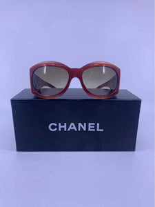 CHANEL Brick Sunglasses