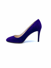 Load image into Gallery viewer, PRADA Size 8.5 Purple Suede Pumps