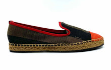 Load image into Gallery viewer, FENDI Size 7 Black & Brown Canvas Flats