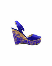 Load image into Gallery viewer, JIMMY CHOO Size 10.5 Purple Leather Floral Wedge