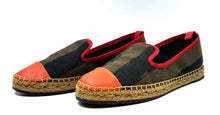 Load image into Gallery viewer, FENDI Size 7 Black & Brown Canvas Flats