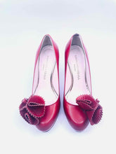 Load image into Gallery viewer, LOEFFLER RANDALL Size 5 Red Pumps