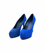 Load image into Gallery viewer, GIUSEPPE ZANOTTI Size 7 Blue Suede Pumps