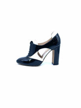 Load image into Gallery viewer, VALENTINO Size 7 black, white Patent Leather Velvet Solid Pumps