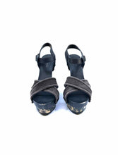 Load image into Gallery viewer, BOTTEGA VENETA Size 7.5 Brown Wedge