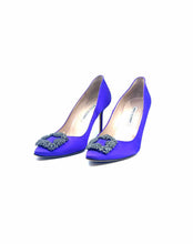 Load image into Gallery viewer, MANOLO BLAHNIK Size 10 Purple Satin Pumps
