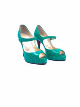 Load image into Gallery viewer, CHRISTIAN LOUBOUTIN Size 6.5 Green Leather Pumps