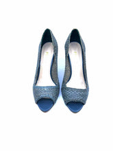 Load image into Gallery viewer, PRADA Size 9.5 Blue Leather Woven Pumps