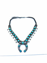 Load image into Gallery viewer, NATIVE AMERICAN Sterling Silver Silver Turquoise Necklace