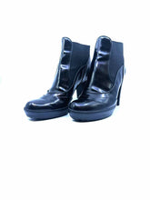 Load image into Gallery viewer, TOD'S Size 8.5 Black Leather Ankle Boot