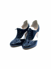 Load image into Gallery viewer, VALENTINO Size 7 black, white Patent Leather Velvet Solid Pumps