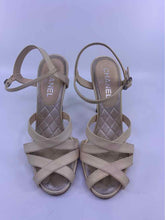 Load image into Gallery viewer, CHANEL Size 8 Cream Sandals
