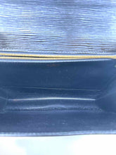 Load image into Gallery viewer, LOUIS VUITTON Pochette Metis Black Leather Epi Handbag