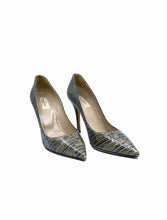 Load image into Gallery viewer, VALENTINO Size 10.5 Brown, beige Lizard Pumps