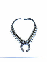 Load image into Gallery viewer, NATIVE AMERICAN Sterling Silver Silver Turquoise Necklace