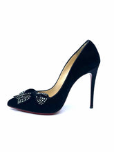 Load image into Gallery viewer, CHRISTIAN LOUBOUTIN Size 7.5 Black Velvet Solid Pumps