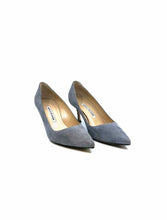 Load image into Gallery viewer, MANOLO BLAHNIK Size 5 Grey Suede Solid Pumps