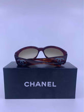 Load image into Gallery viewer, CHANEL Brick Sunglasses
