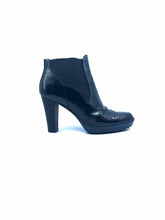 Load image into Gallery viewer, TOD'S Size 8.5 Black Leather Ankle Boot