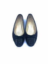 Load image into Gallery viewer, CHANEL Size 5.5 Black & Grey Tweed Flats