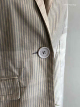 Load image into Gallery viewer, MARC JACOBS Size 6 Light Blue Stripe Blazer