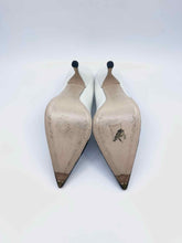 Load image into Gallery viewer, MIU MIU Size 9 Black & White Leather Pumps