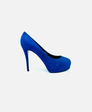 Load image into Gallery viewer, GIUSEPPE ZANOTTI Size 7 Blue Suede Pumps