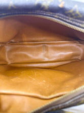 Load image into Gallery viewer, LOUIS VUITTON Nile Brown Coated canvas Monogram Handbag