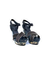 Load image into Gallery viewer, BOTTEGA VENETA Size 7.5 Brown Wedge