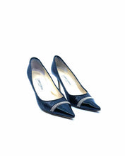 Load image into Gallery viewer, JIMMY CHOO Size 9 Black Snakeskin Solid Pumps
