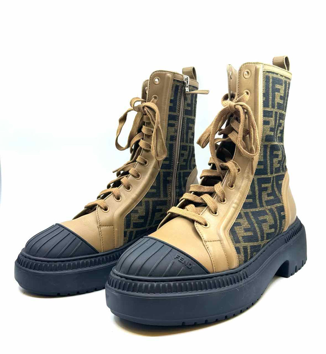 【FENDI】 Domino Fendi Domino Multicolor Sneaker – THELUXESHOPPER