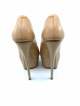 Load image into Gallery viewer, GIUSEPPE ZANOTTI Size 6 Nude Leather Solid Pumps