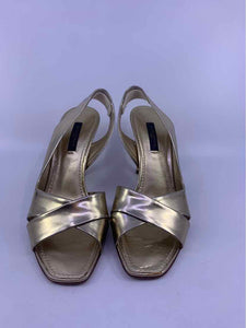 LOUIS VUITTON Size 5.5 Gold Leather Sandals