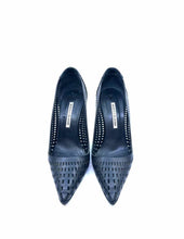 Load image into Gallery viewer, MANOLO BLAHNIK Size 9 Black Leather Pumps