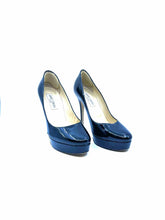 Load image into Gallery viewer, JIMMY CHOO Size 9 Black Patent Leather Pumps