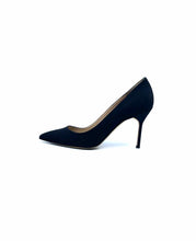 Load image into Gallery viewer, MANOLO BLAHNIK Size 9.5 Black Crepe Pumps