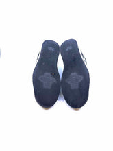 Load image into Gallery viewer, GUCCI Size 5 Black, Green, White Sneakers